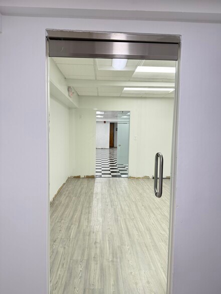 More Photos Of 116 Chestnut St, Red Bank Office For Lease