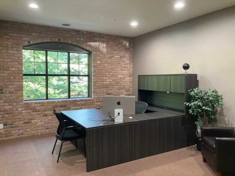 More Photos Of 8674-8696 Eagle Creek Cir, Savage Office For Sale