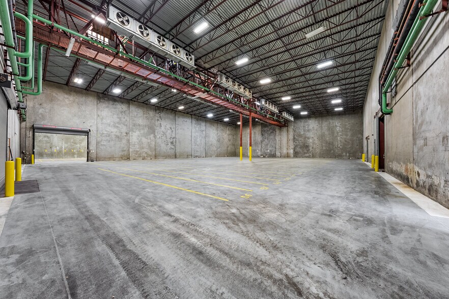 More Photos Of 661 S Fir St, Medford Refrigeration Cold Storage For Lease