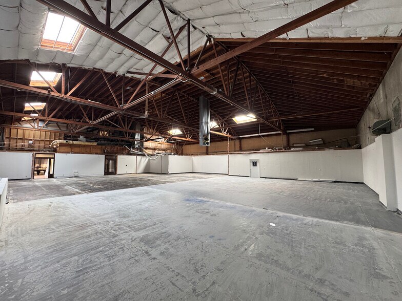 More Photos Of 2920 7th St, Berkeley Service For Lease