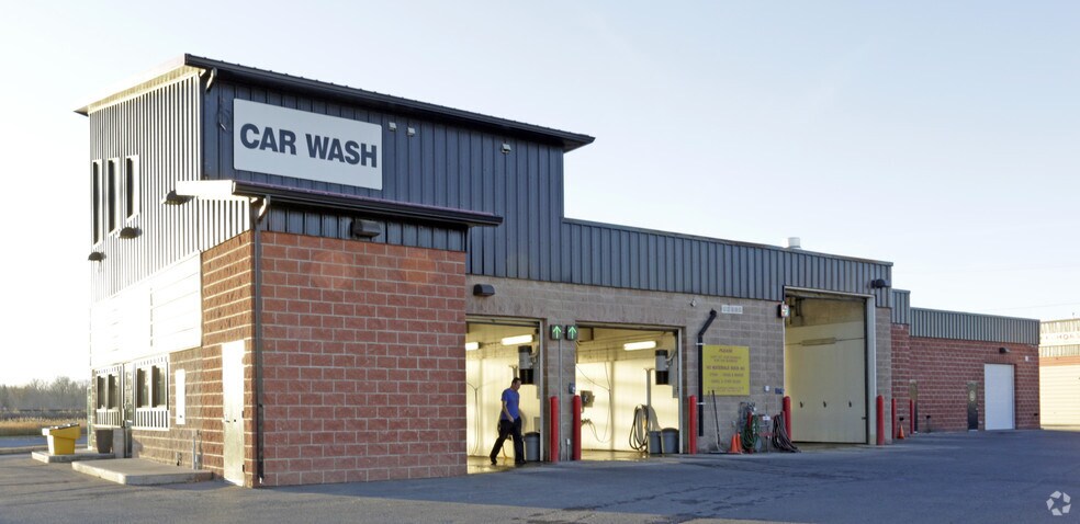 More Photos Of 1103 N Railway St, Okotoks Carwash For Lease