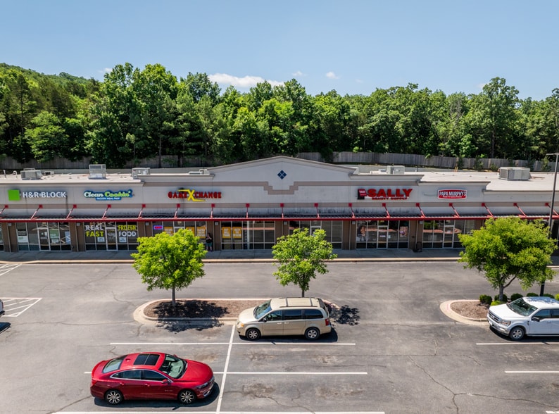 More Photos Of 3049-3105 W 6th St, Fayetteville Unknown For Lease