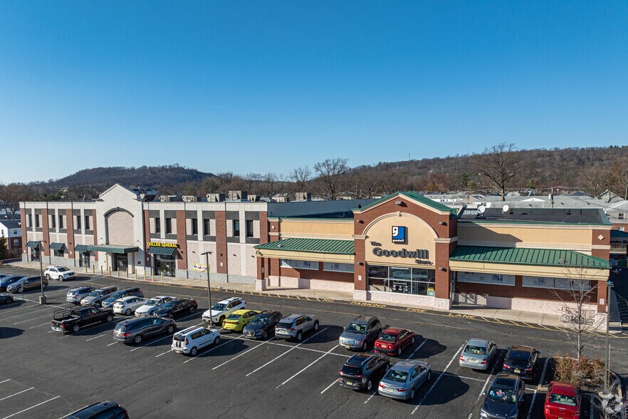 More Photos Of 509-513 W Union Ave, Bound Brook Freestanding For Lease