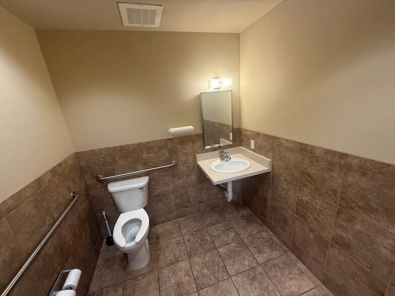 More Photos Of 9280 E Raintree Dr, Scottsdale Office For Sale