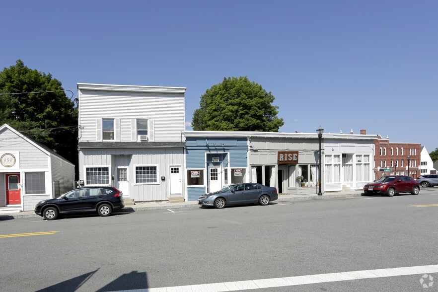 More Photos Of 7-17 School St, Merrimac Apartments For Sale