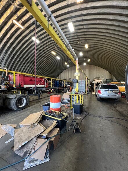 More Photos Of 310 Avenue P, Newark Truck Terminal For Lease