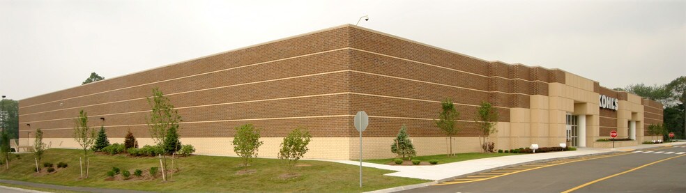 More Photos Of 501 Technology Center Dr, Stoughton Department Store For Lease