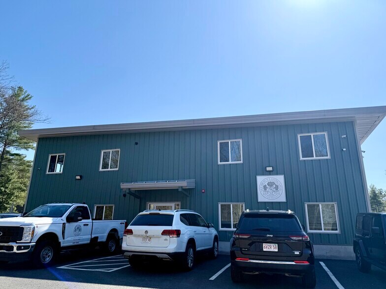 More Photos Of 274 South St, Walpole Service For Lease