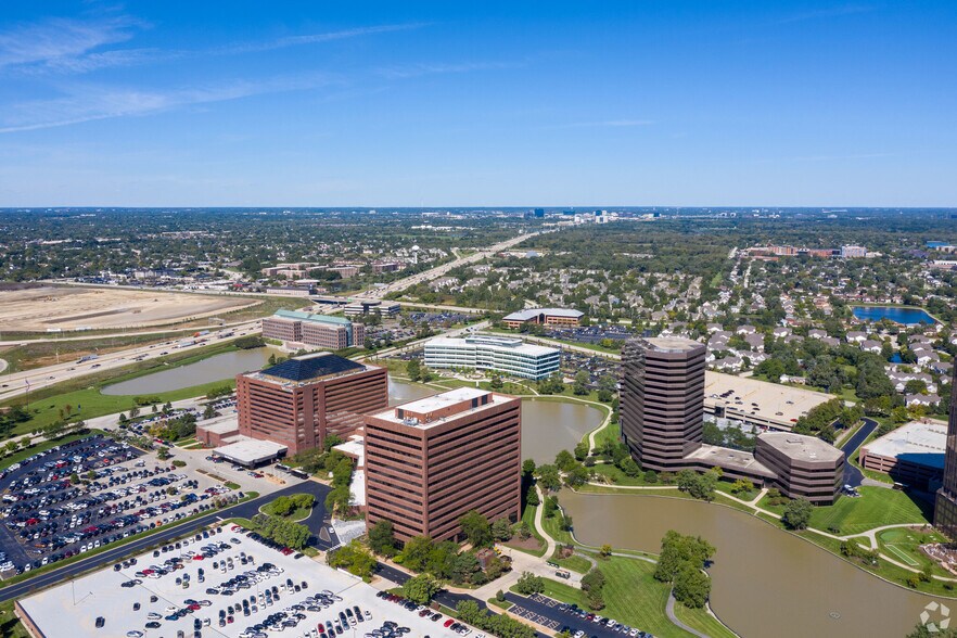 More Photos Of 1 Pierce Pl, Itasca Office For Lease