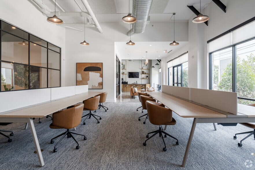 More Photos Of 5100 Bolm Rd, Austin Apartments For Lease