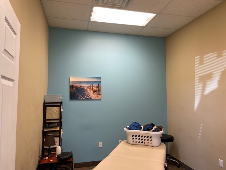 More Photos Of 761 Indian Boundary Rd, Chesterton Unknown For Lease