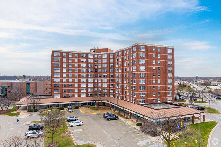 More Photos Of 8975 W Golf Rd, Niles Apartments For Lease