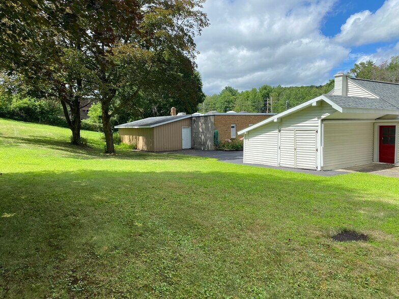 More Photos Of 2275 Duanesburg Rd, Duanesburg Veterinarian Kennel For Sale