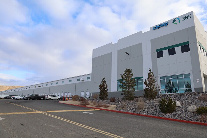 More Photos Of 385 Milan Dr, Mccarran Distribution For Lease