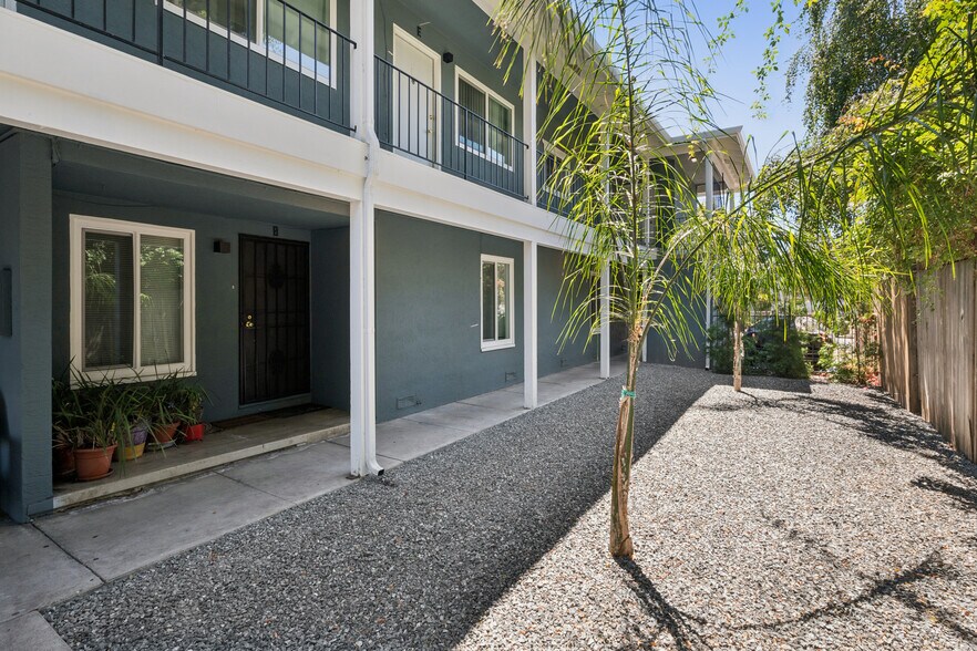More Photos Of 939 Channing way, Berkeley Apartments For Sale