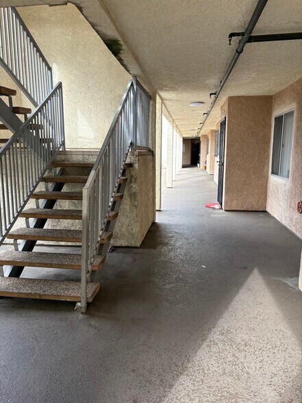 More Photos Of 1095 N Raymond Ave, Pasadena Apartments For Sale