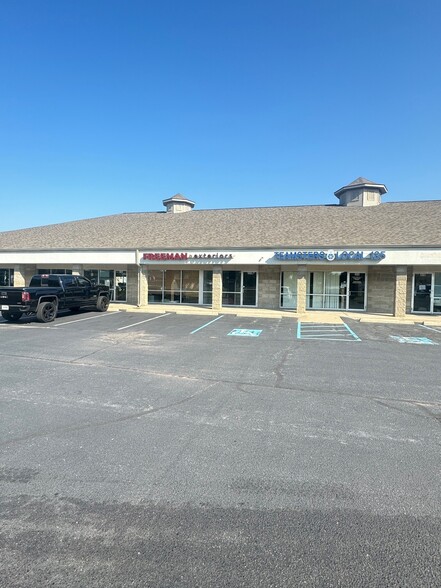 Primary Photo Of 2529 Schuyler Ave, Lafayette Storefront Retail Office For Lease