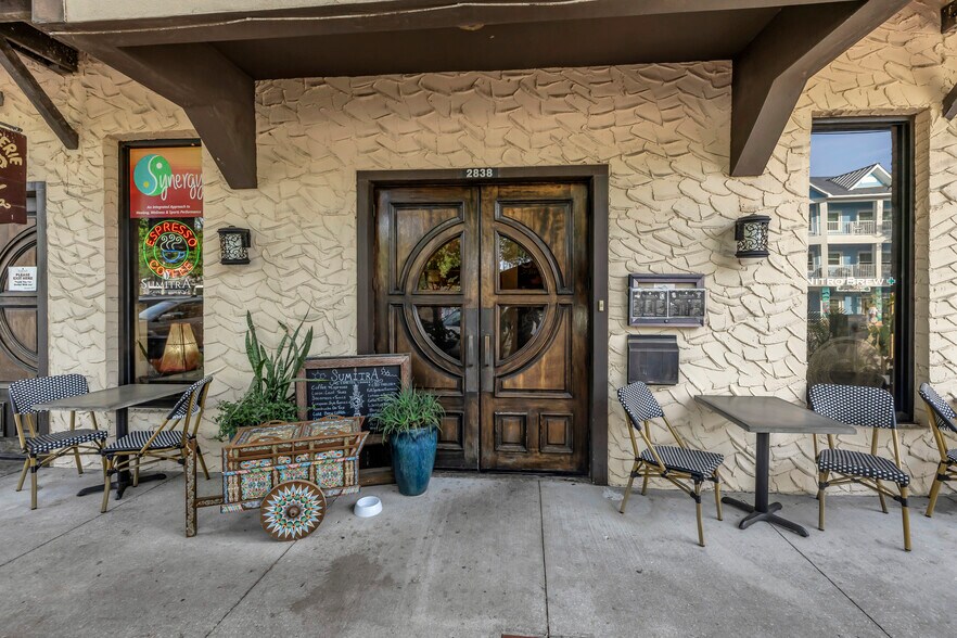 More Photos Of 2834 Beach Blvd, Gulfport Freestanding For Sale