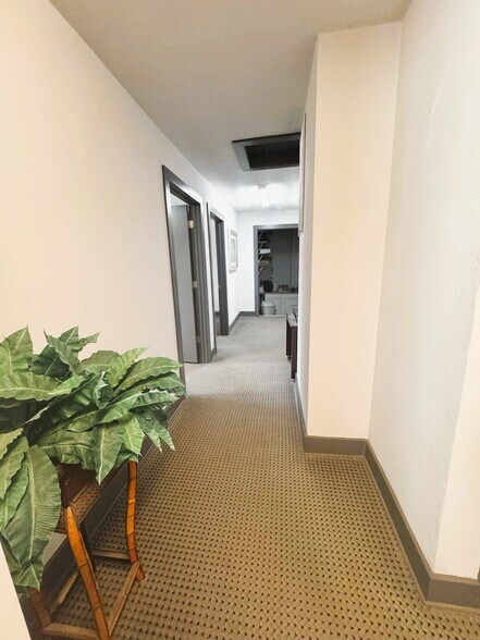 More Photos Of 5637 Providence Rd, Virginia Beach Office For Sale