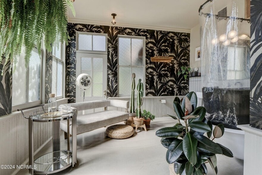More Photos Of 118 S 4th St, Wilmington Hospitality For Sale