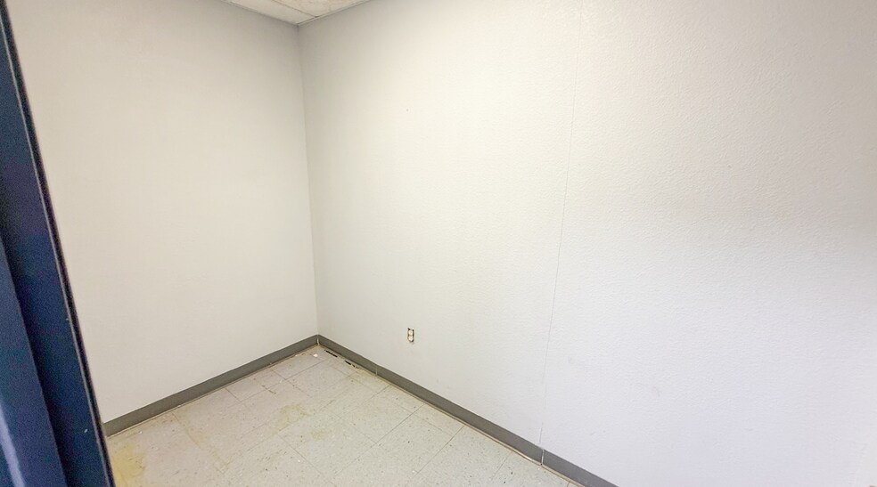 More Photos Of 3611 E State Highway 158, Midland Unknown For Lease