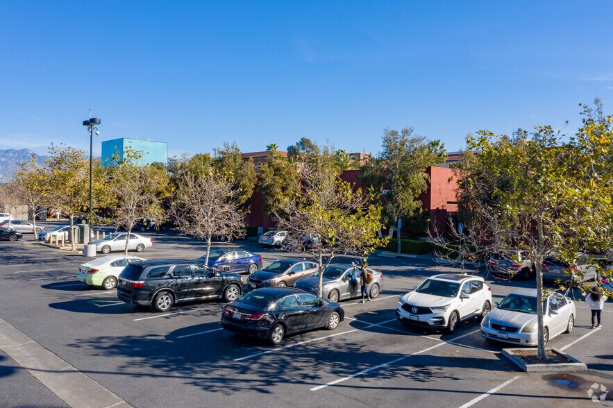 More Photos Of 1127-1131 S Fremont Ave, Alhambra Storefront For Lease