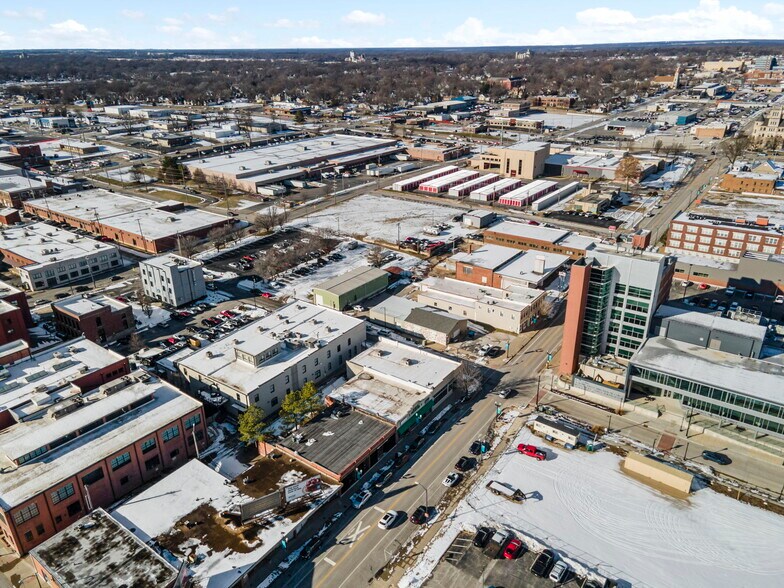 More Photos Of 429-431 N Boonville Ave, Springfield General Retail For Lease