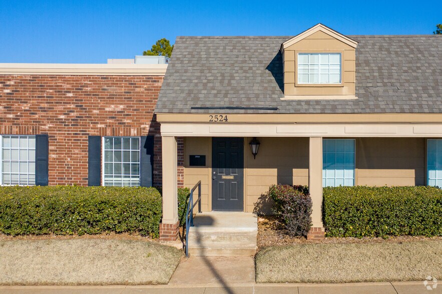 More Photos Of 2502-2532 E 71st St, Tulsa Office For Lease