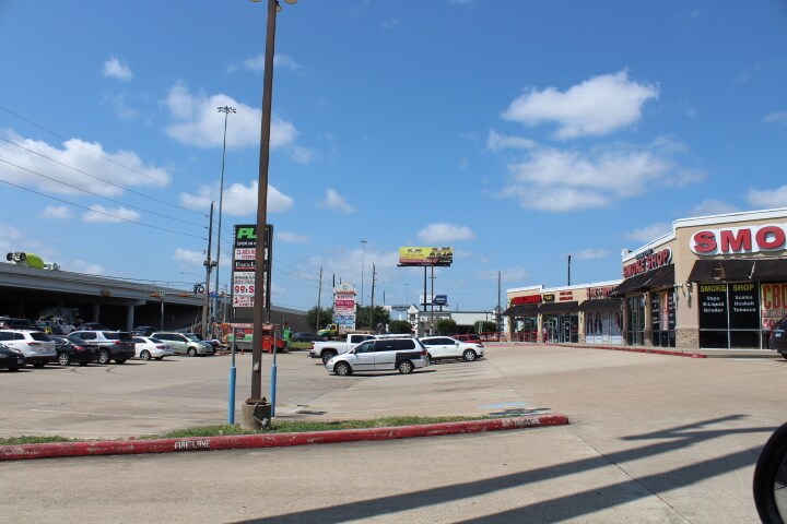 More Photos Of 11422 Southwest Fwy, Houston Storefront For Sale