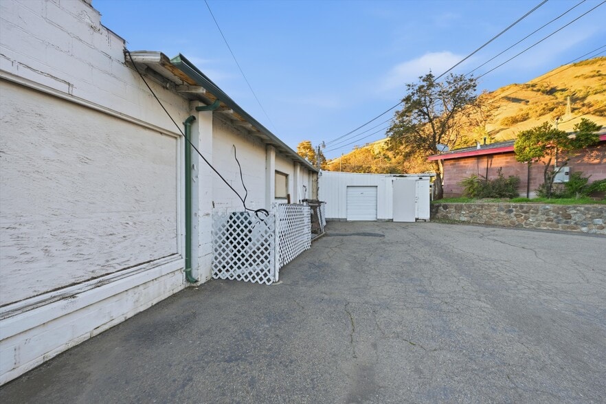 More Photos Of 3794 CA-20, Nice General Retail For Sale