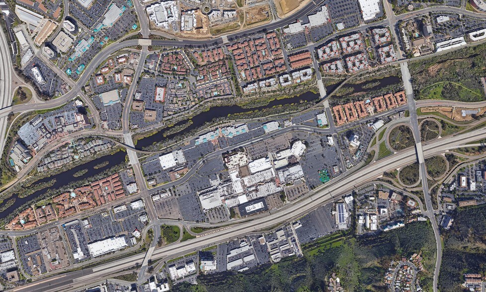 More Photos Of 1530-1880 Camino De La Reina, San Diego Unknown For Lease