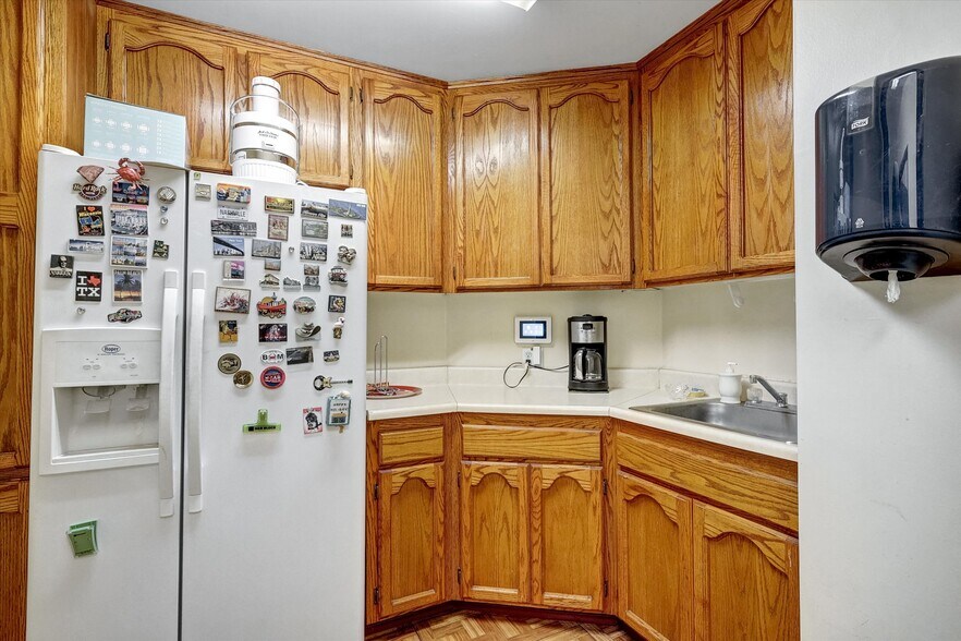 More Photos Of 120 S San Antonio Ave, Ontario Medical For Lease