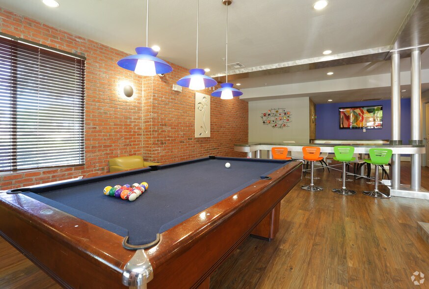 More Photos Of 2000 E Arapaho Rd, Richardson Apartments For Lease