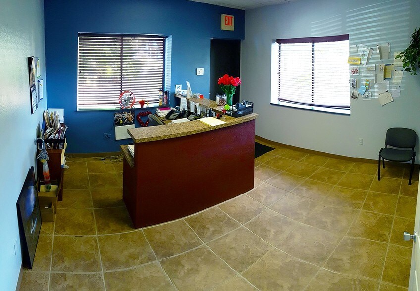 More Photos Of 1625 Manatee Ave E, Bradenton Storefront Retail Office For Sale