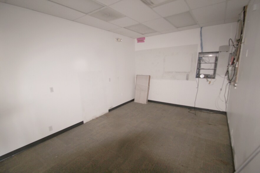 More Photos Of 1065 N Court St, Medina Freestanding For Lease