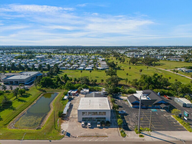 More Photos Of 204 44th Ave E, Bradenton Freestanding For Lease