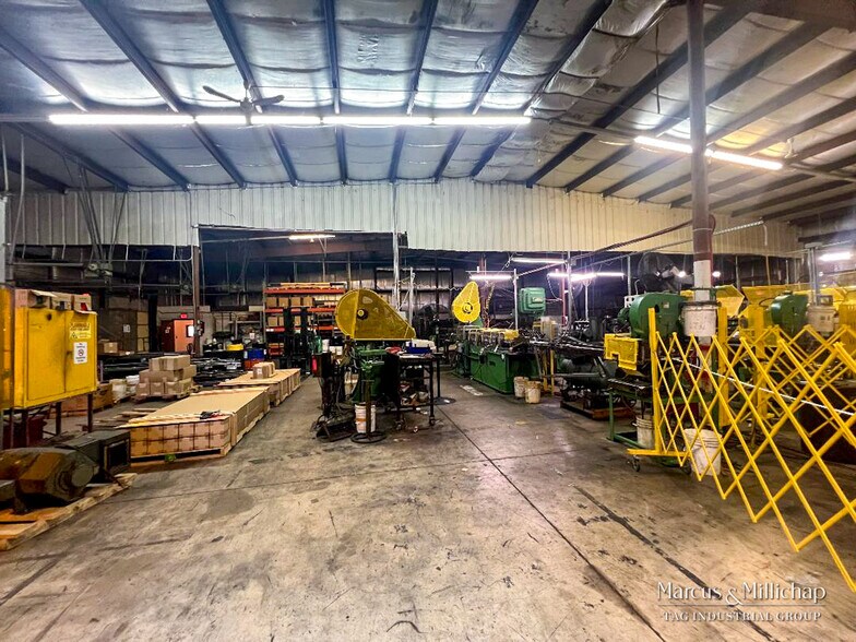 More Photos Of 6560 Revlon Dr, Belvidere Warehouse For Sale