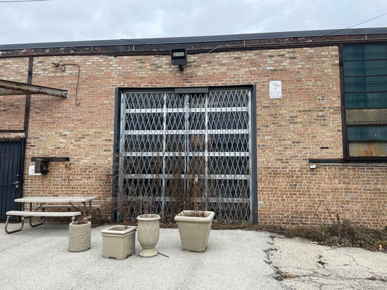 More Photos Of 1300 S Kostner Ave, Chicago Manufacturing For Sale