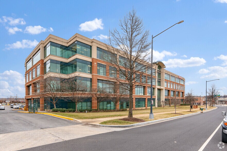 More Photos Of 1220 12th St SE, Washington Office For Lease