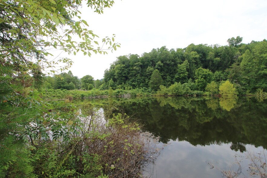 More Photos Of 11251 Highway 90, Parkers Lake Hotel For Sale