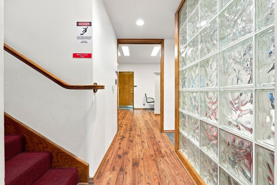 More Photos Of 1063 Colorado Blvd, Eagle Rock Medical For Sale