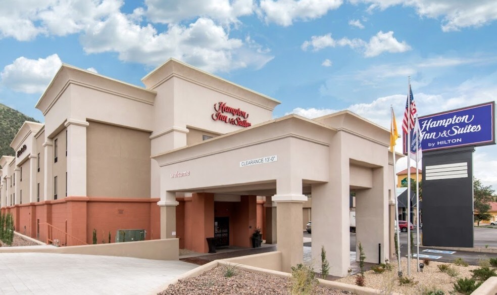 Primary Photo Of 26141 US Highway 70 E, Ruidoso Downs Hotel For Sale