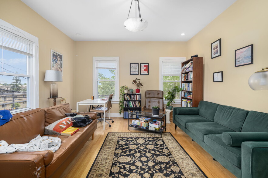 More Photos Of 64-66 Pitman St, Providence Apartments For Sale