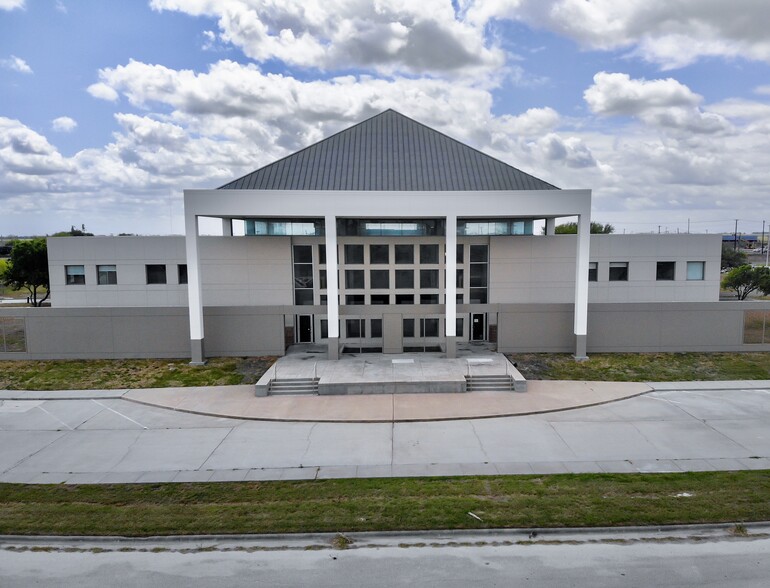 Primary Photo Of 1024 Texas Yes Blvd, Robstown Office For Lease