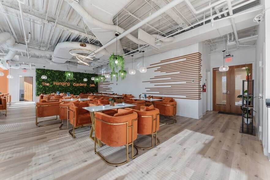 More Photos Of 8229 Boone Blvd, Vienna Unknown For Lease