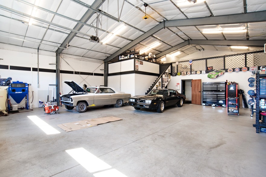 More Photos Of 2222 Mustang Dr, Silt Industrial For Lease