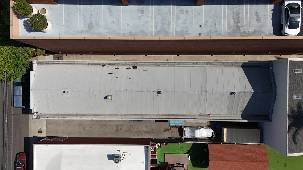 More Photos Of 11856 Mississippi Ave, Los Angeles Warehouse For Sale