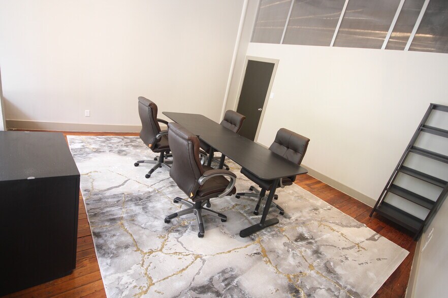 More Photos Of 321 S Flores St, San Antonio Coworking Space