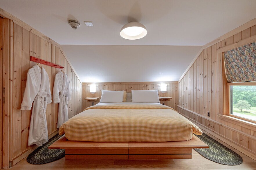 More Photos Of 37 Catamount Rd Hillsdale, Hillsdale Hotel For Sale