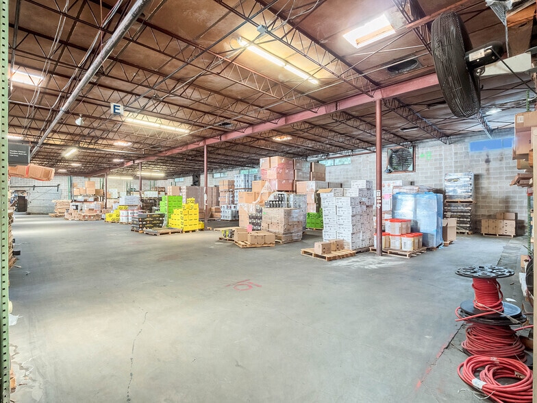 More Photos Of 777 W Central Blvd, Orlando Warehouse For Lease